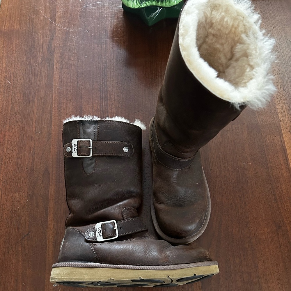 Ugg brown leather boots size 5. Worn once!